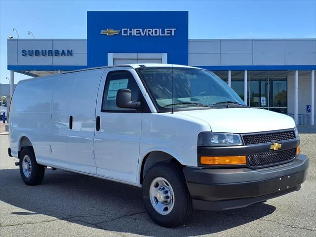 2026 Chevrolet Express Cargo Van 2500 Extended Wheelbase, WT, RWD