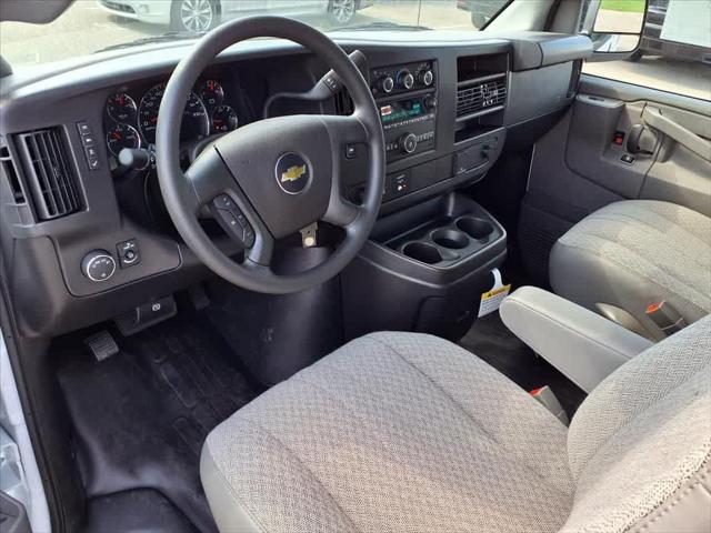 2026 Chevrolet Express Cargo Van 2500 Extended Wheelbase, WT, RWD