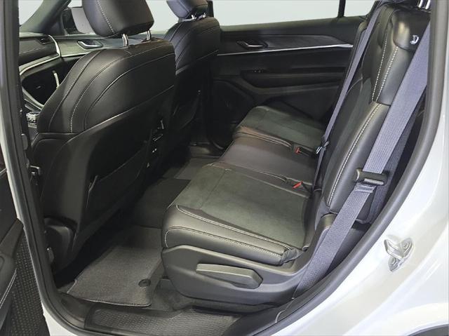 2026 Jeep Grand Cherokee L Altitude 4x4