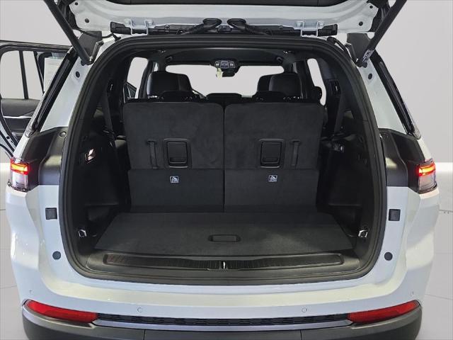 2026 Jeep Grand Cherokee L Altitude 4x4