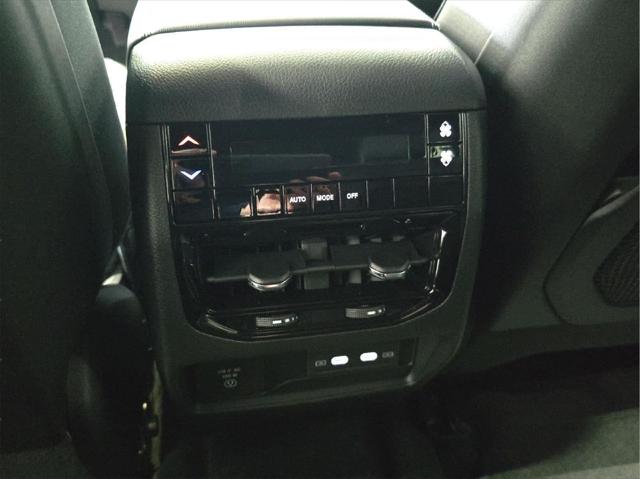 2026 Jeep Grand Cherokee L Altitude 4x4