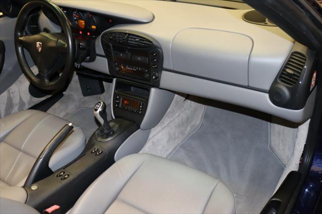 2001 Porsche Boxster Cabriolet 2d