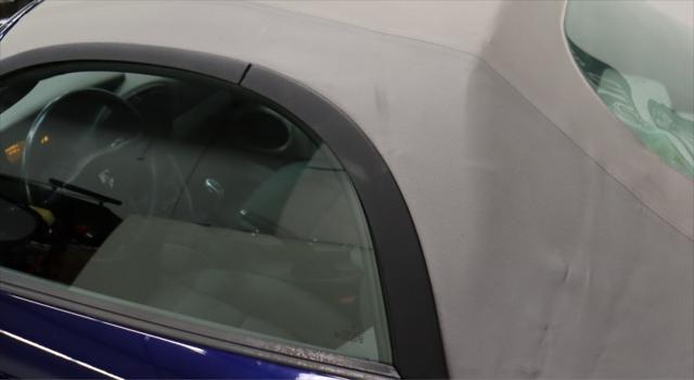 2001 Porsche Boxster Cabriolet 2d