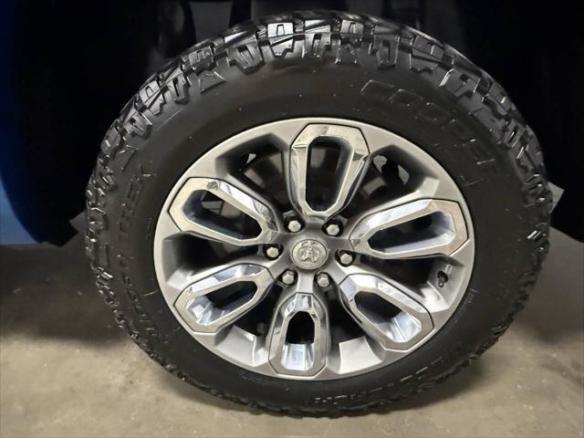 2020 Ram 1500 Laramie Crew Cab 4x4 5'7" Box