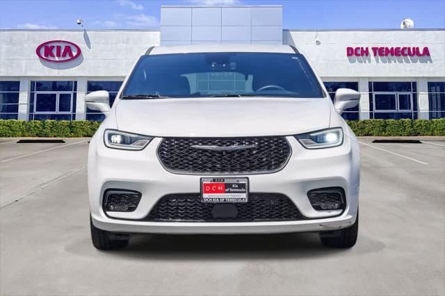 2022 Chrysler Pacifica Hybrid Touring L