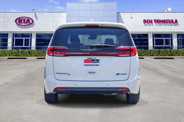 2022 Chrysler Pacifica Hybrid Touring L