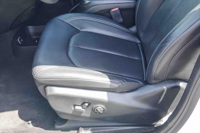 2022 Chrysler Pacifica Hybrid Touring L
