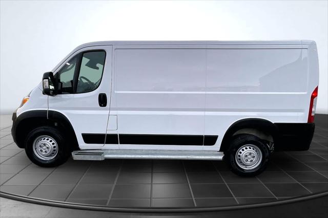 2025 Ram ProMaster 2500 Cargo Van Tradesman Low Roof 136" WB w/Pass Seat