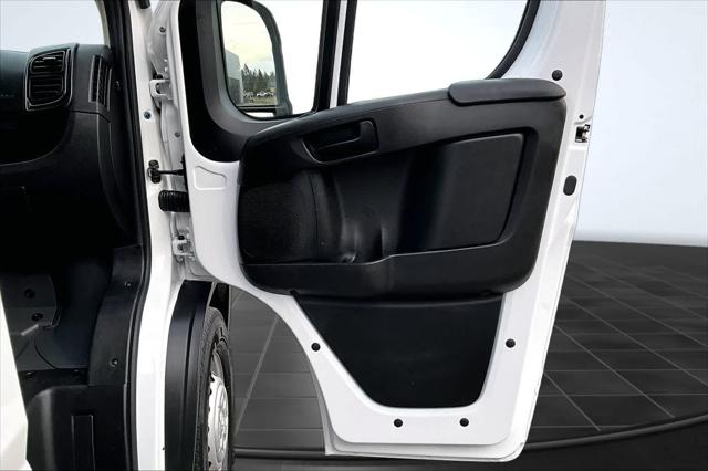 2025 Ram ProMaster 2500 Cargo Van Tradesman Low Roof 136" WB w/Pass Seat