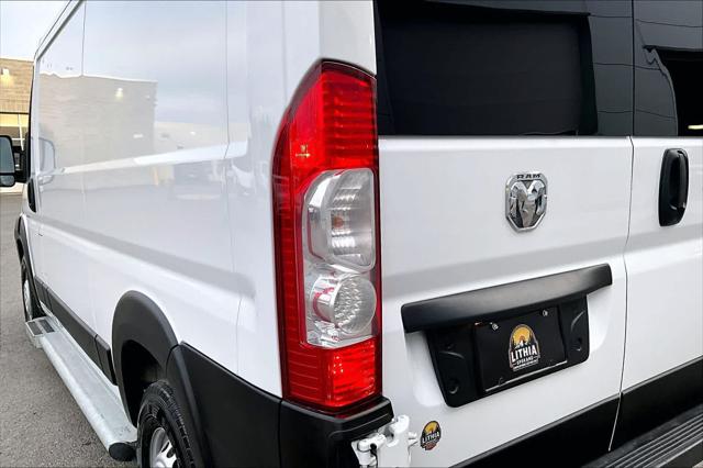 2025 Ram ProMaster 2500 Cargo Van Tradesman Low Roof 136" WB w/Pass Seat