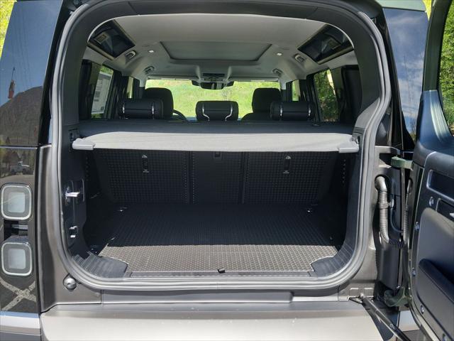 2026 Land Rover Defender P300 S