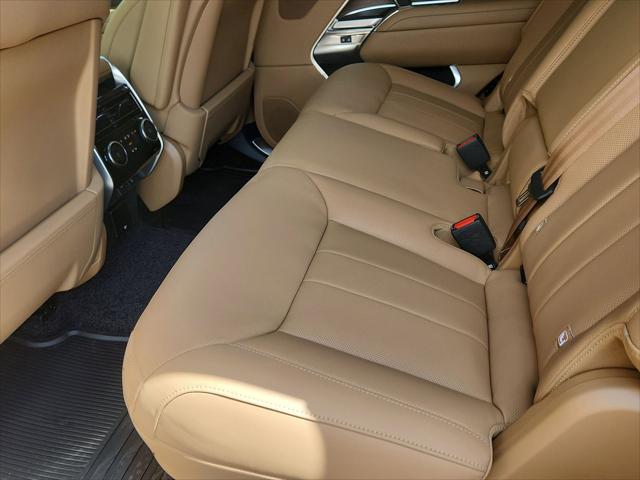 2026 Land Rover Range Rover P400 SE 7 Seat