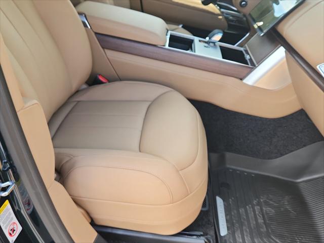 2026 Land Rover Range Rover P400 SE 7 Seat