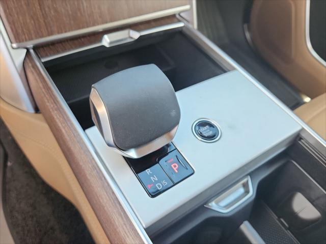 2026 Land Rover Range Rover P400 SE 7 Seat