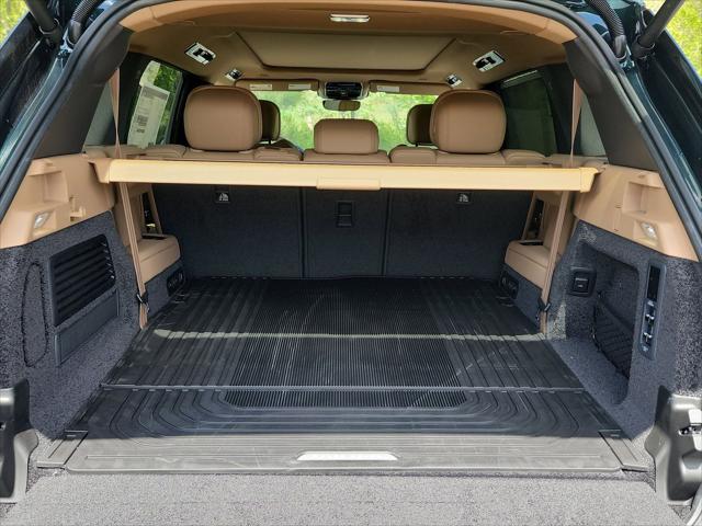 2026 Land Rover Range Rover P400 SE 7 Seat
