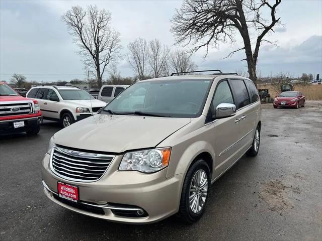2015 Chrysler Town & Country Touring-L for sale in Merrillville, IN