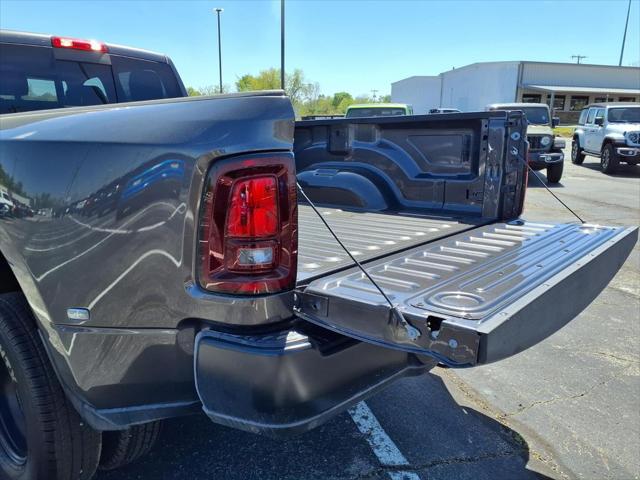 2026 Ram 3500 Tradesman Crew Cab 4x4 8' Box