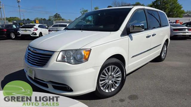 2013 Chrysler Town & Country Touring-L for sale in Virginia beach, VA