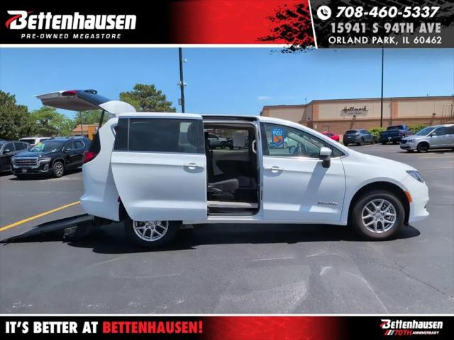 2023 Chrysler Voyager LX for sale in Orland Park, IL