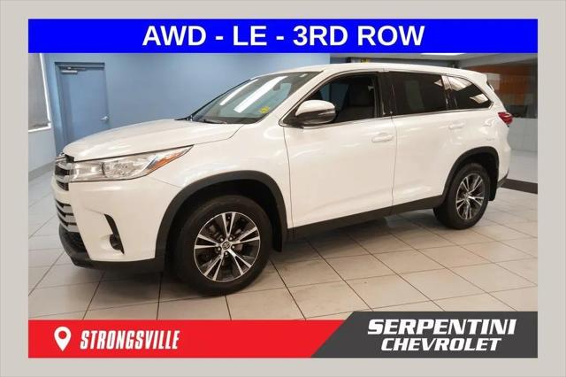2019 Toyota Highlander LE for sale in Strongsville, OH