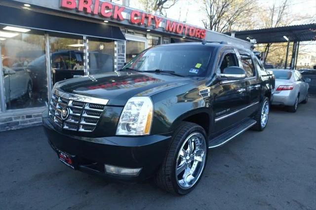 2013 Cadillac Escalade EXT Luxury for sale in Newark, NJ