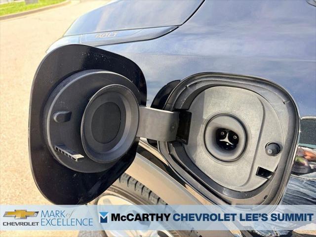2027 Chevrolet Bolt LT FWD