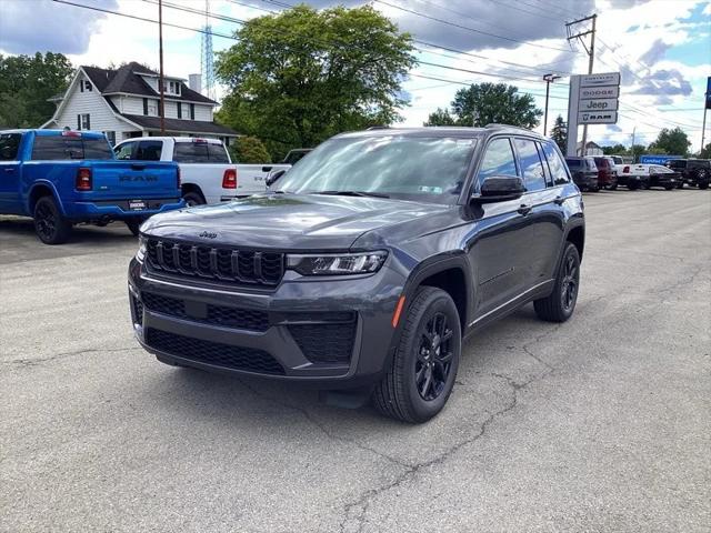 2026 Jeep Grand Cherokee GRAND CHEROKEE LAREDO ALTITUDE 4X4 2026 Jeep Grand Cherokee GRAND CHEROKEE LAREDO ALTITUDE 4X4