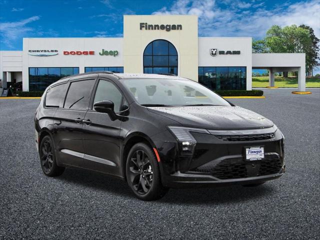2027 Chrysler Pacifica PACIFICA LIMITED