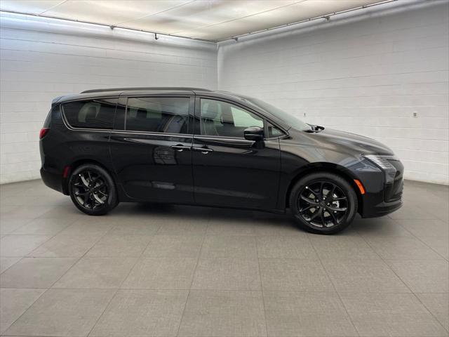 2027 Chrysler Pacifica PACIFICA LIMITED 2027 Chrysler Pacifica PACIFICA LIMITED