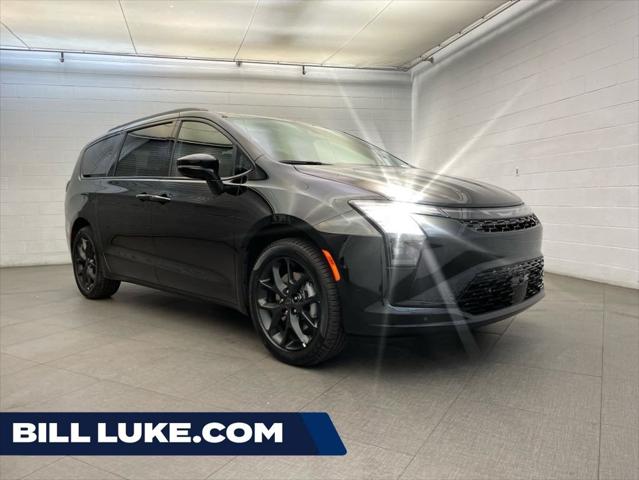 2027 Chrysler Pacifica PACIFICA LIMITED AWD 2027 Chrysler Pacifica PACIFICA LIMITED AWD