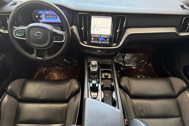 2024 Volvo S60 B5 Plus Black Edition