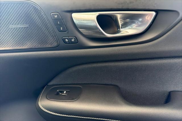 2024 Volvo S60 B5 Plus Black Edition