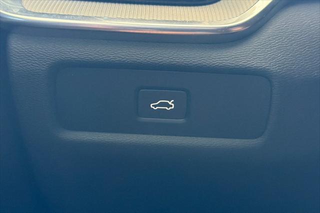 2024 Volvo S60 B5 Plus Black Edition
