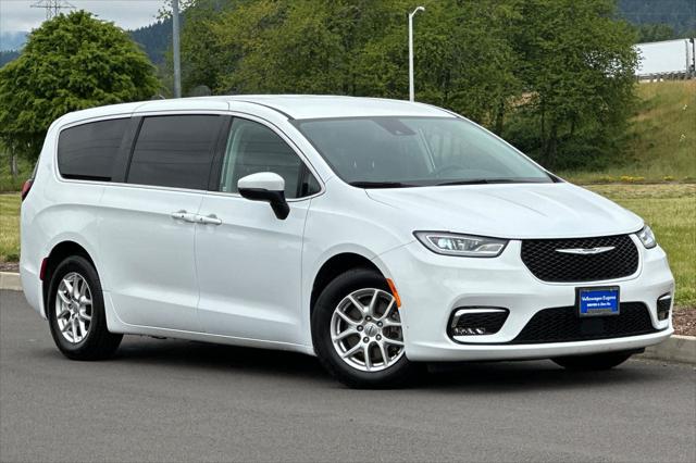 2023 Chrysler Pacifica Touring L for sale in Eugene, OR