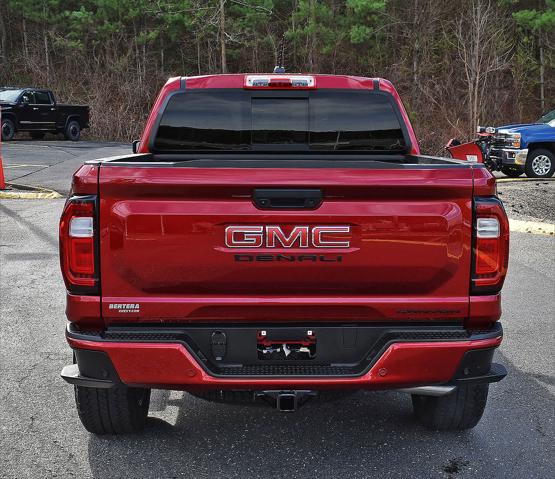 2023 GMC Canyon 4WD Crew Cab Short Box Denali