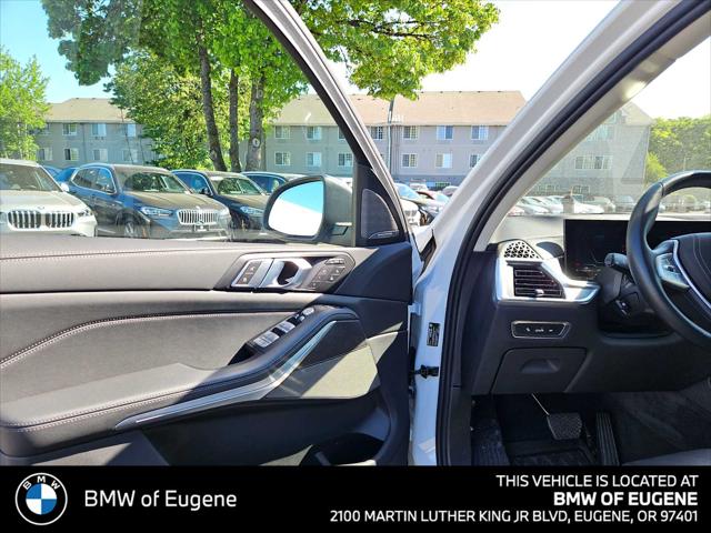 2025 BMW X7 xDrive40i