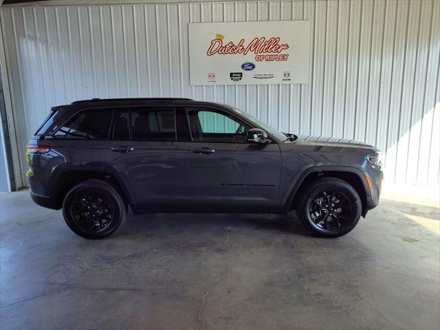 2026 Jeep Grand Cherokee GRAND CHEROKEE LAREDO ALTITUDE 4X4 2026 Jeep Grand Cherokee GRAND CHEROKEE LAREDO ALTITUDE 4X4