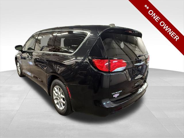 2022 Chrysler Voyager LX