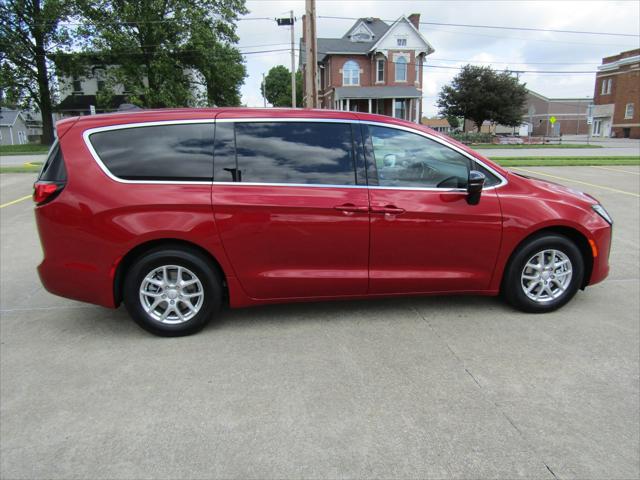 2027 Chrysler Pacifica PACIFICA SELECT