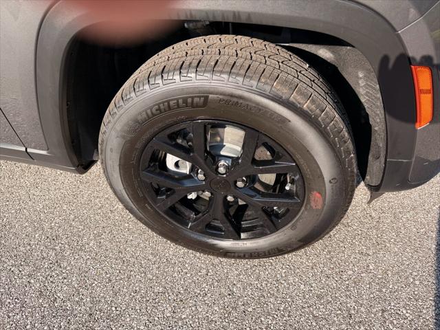 2026 Jeep Grand Cherokee GRAND CHEROKEE LAREDO ALTITUDE 4X4 2026 Jeep Grand Cherokee GRAND CHEROKEE LAREDO ALTITUDE 4X4