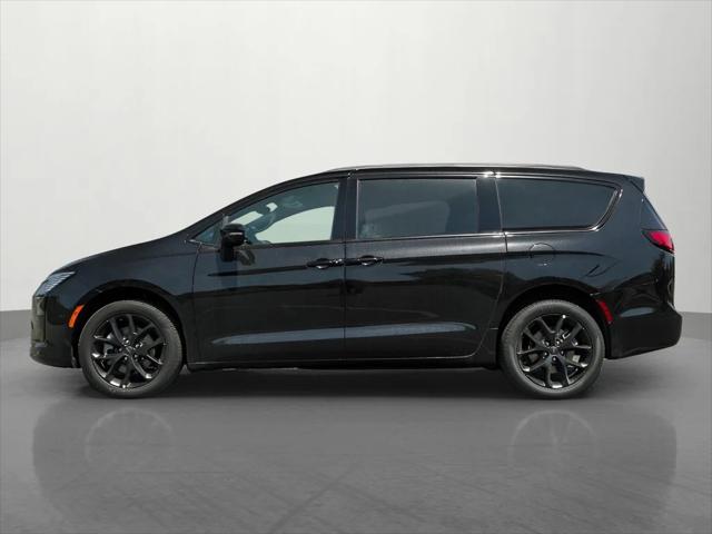 2027 Chrysler Pacifica PACIFICA LIMITED AWD