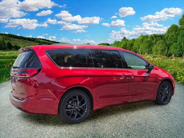 2027 Chrysler Pacifica Limited