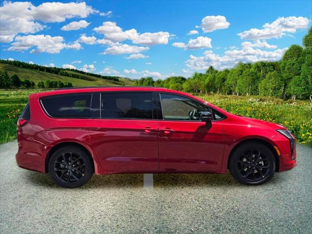 2027 Chrysler Pacifica Limited
