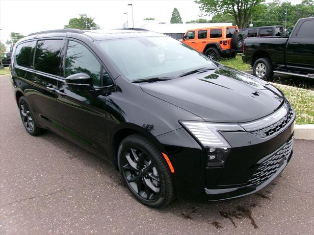2027 Chrysler Pacifica PACIFICA LIMITED AWD 2027 Chrysler Pacifica PACIFICA LIMITED AWD