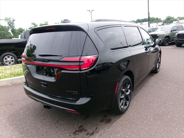 2027 Chrysler Pacifica PACIFICA LIMITED AWD 2027 Chrysler Pacifica PACIFICA LIMITED AWD