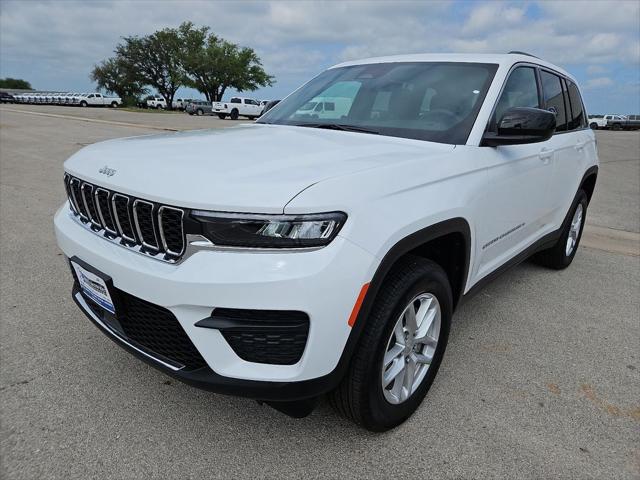 2026 Jeep Grand Cherokee GRAND CHEROKEE LAREDO X 4X4