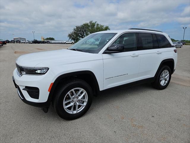 2026 Jeep Grand Cherokee GRAND CHEROKEE LAREDO X 4X4