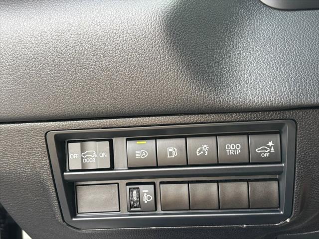 2025 Toyota Sequoia SR5