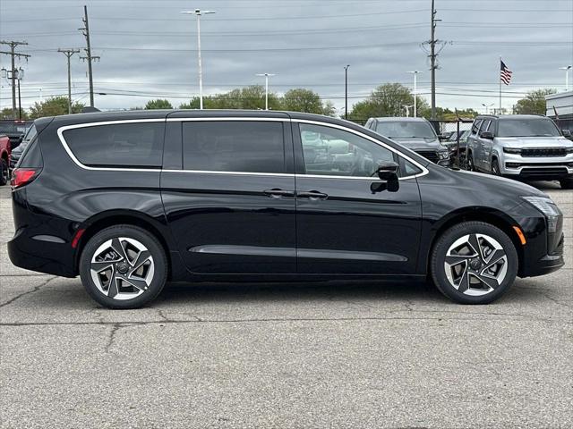 2027 Chrysler Pacifica PACIFICA LIMITED AWD