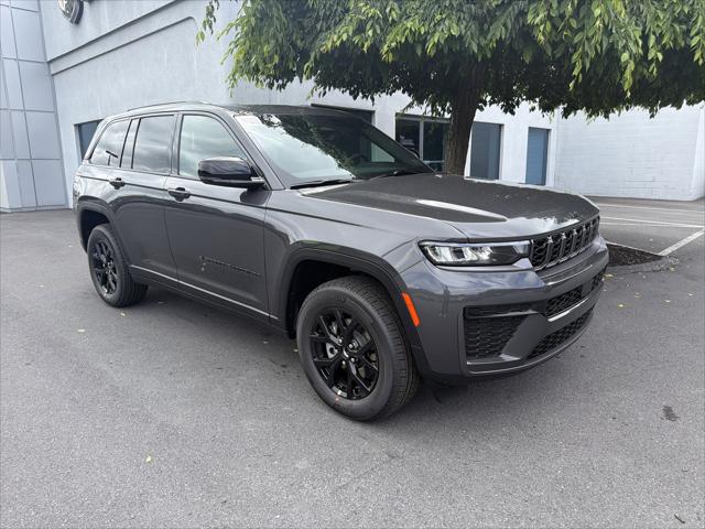 2026 Jeep Grand Cherokee GRAND CHEROKEE LAREDO ALTITUDE 4X4 2026 Jeep Grand Cherokee GRAND CHEROKEE LAREDO ALTITUDE 4X4